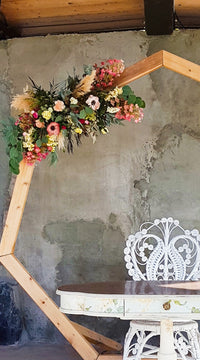 Obsidian Ridge, wedding flowers, edmonton wedding, arch flowers, hexagon arch